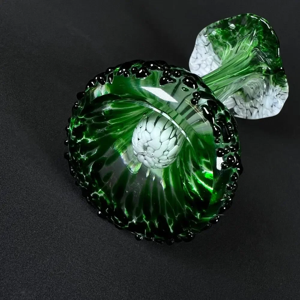 GIA SSTAR BOHEMIAN GLASS HAND MADE EMERALD Swirl Art Vase Ruffled Edge Applied